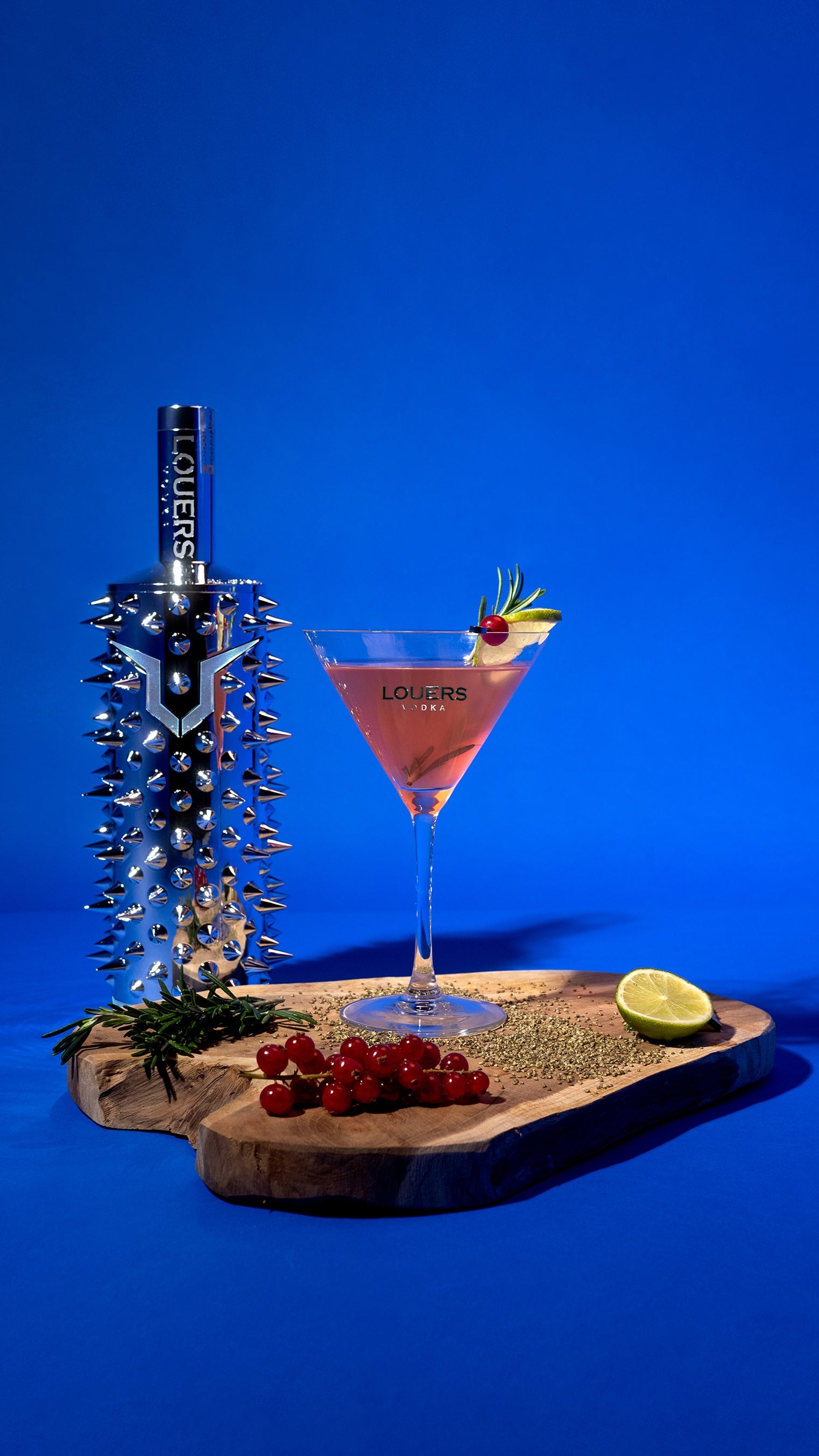 Cosmopolitan cocktail with LOUERS vodka