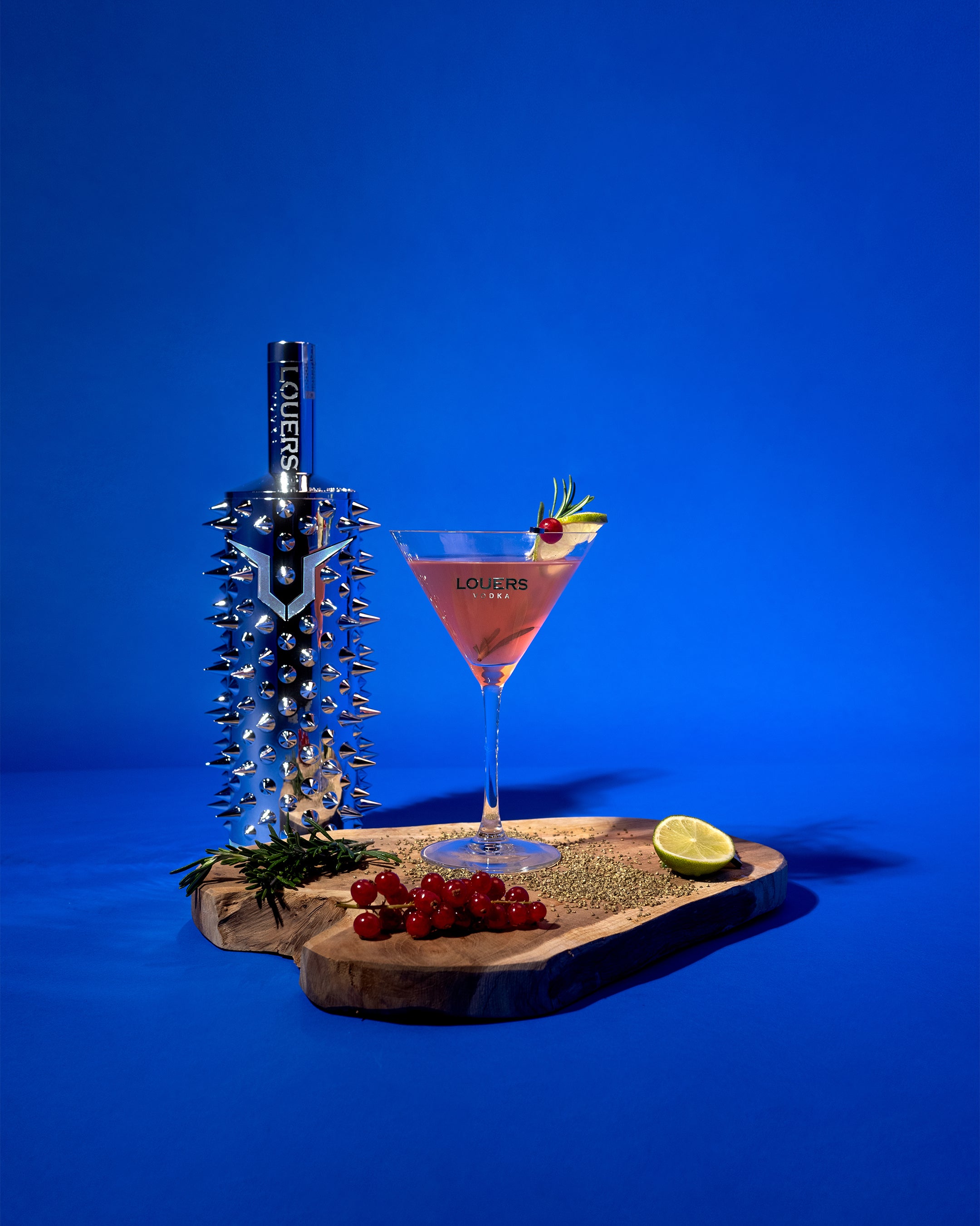 Cosmopolitan cocktail with LOUERS vodka